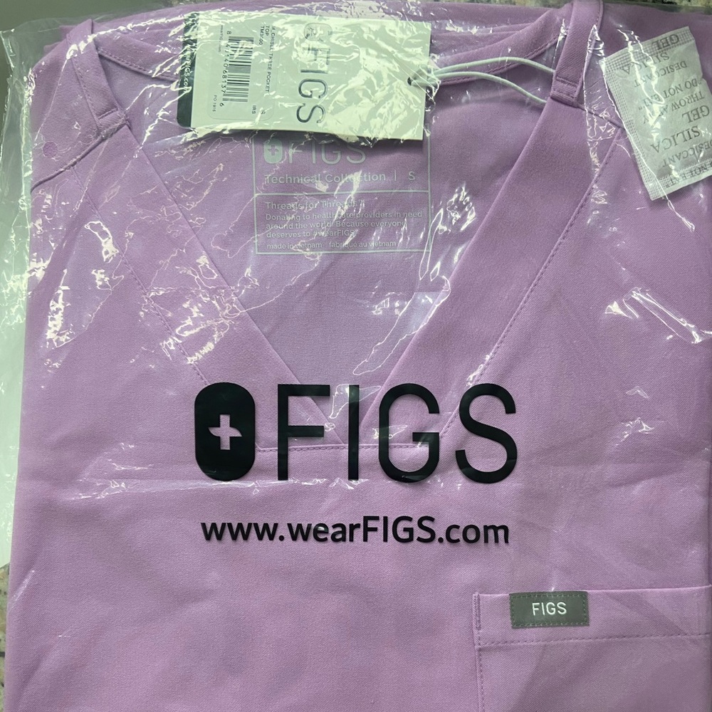 NWT FIGS Men’s Dusk Scrubs Set